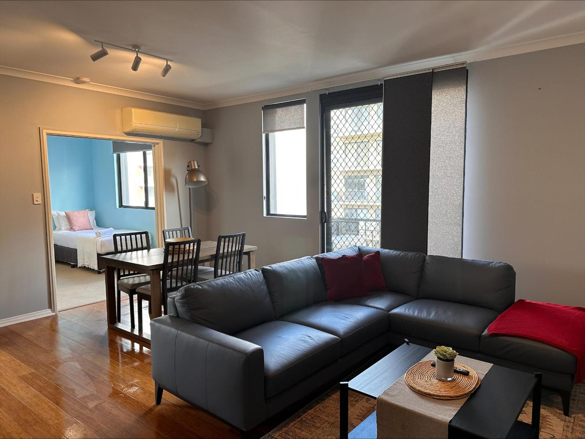 Apartment 73 Peaceful &private 2brgymparkng *