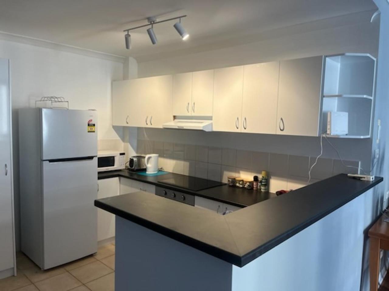 Apartment 73 Peaceful &private 2brgymparkng